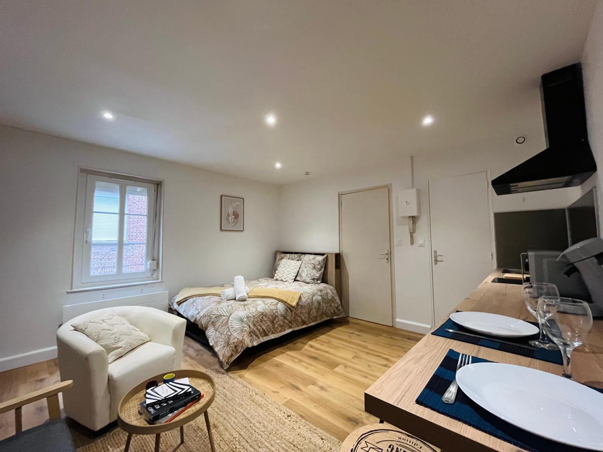 Ferienwohnung La Ruche Arrageoise - Parking Gratuit - Cozy - Grand Lit - Long Sejour Arras Exterior foto
