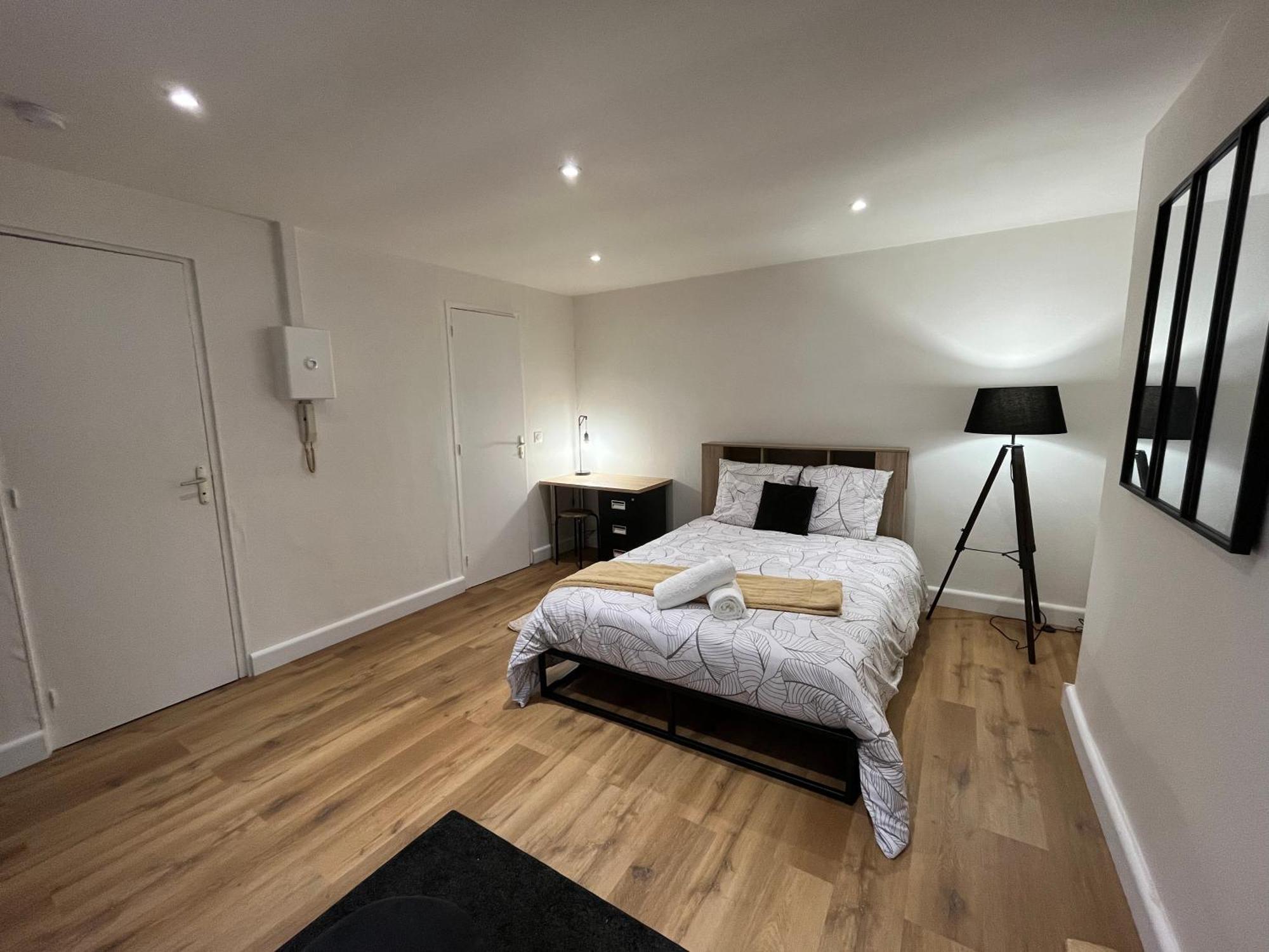 Ferienwohnung La Ruche Arrageoise - Parking Gratuit - Cozy - Grand Lit - Long Sejour Arras Exterior foto